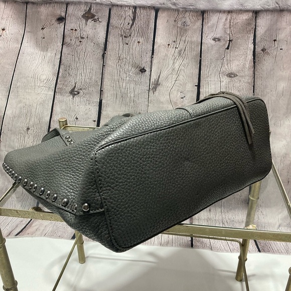 Moda Luxe grey pebbled leather purse - Picture 8 of 13